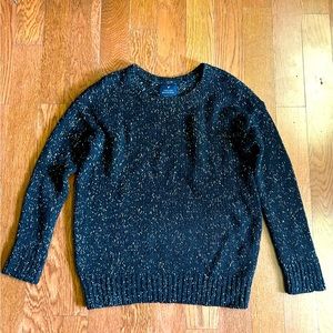 American Eagle Vintage Boyfriend sweater size XS. Black with gold threading